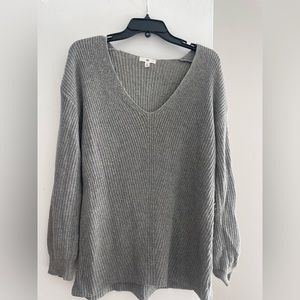 V neck gray sweater